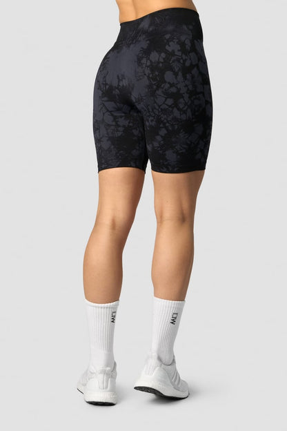 define seamless tie dye biker shorts midnight