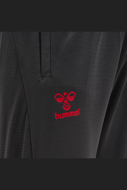 HUMMEL - Hmlaction Poly Training Pants - Ebony/flame Scarlet