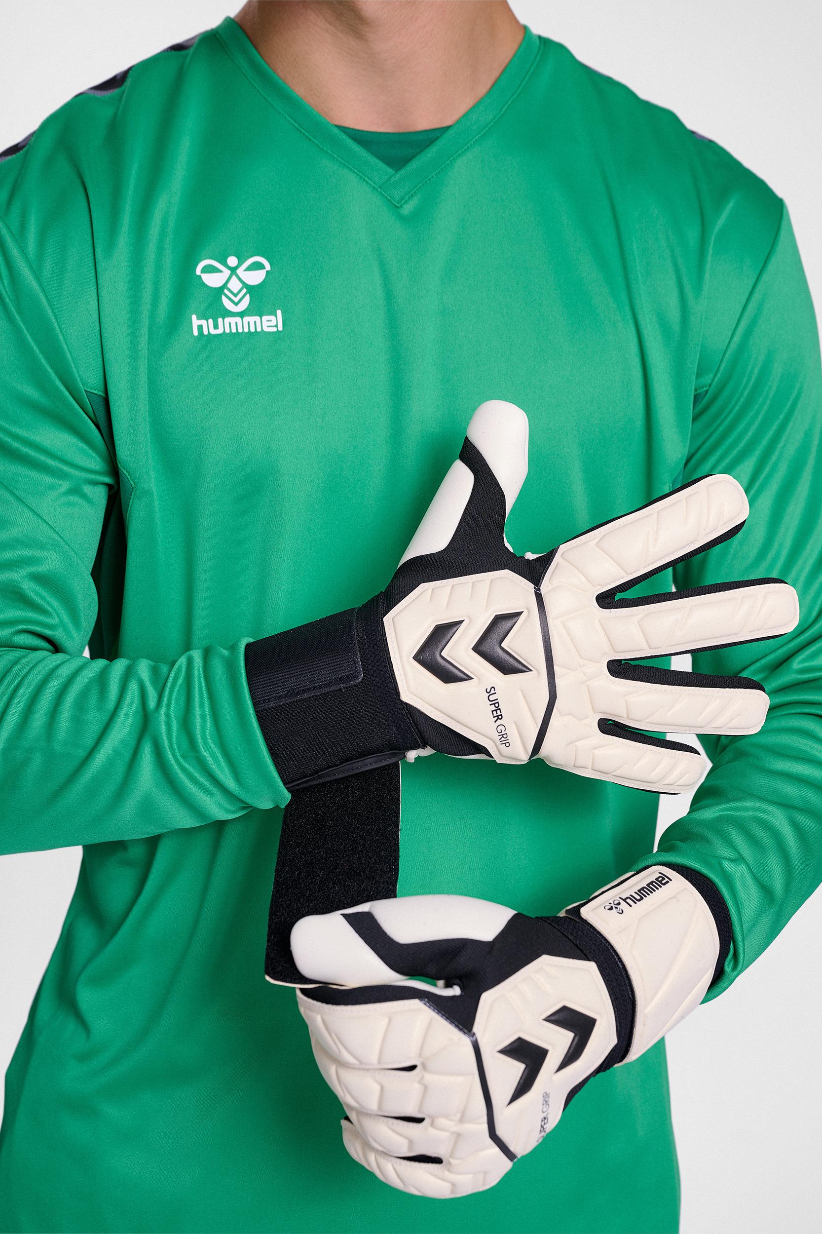 Fashion hummel goalkeeper gloves