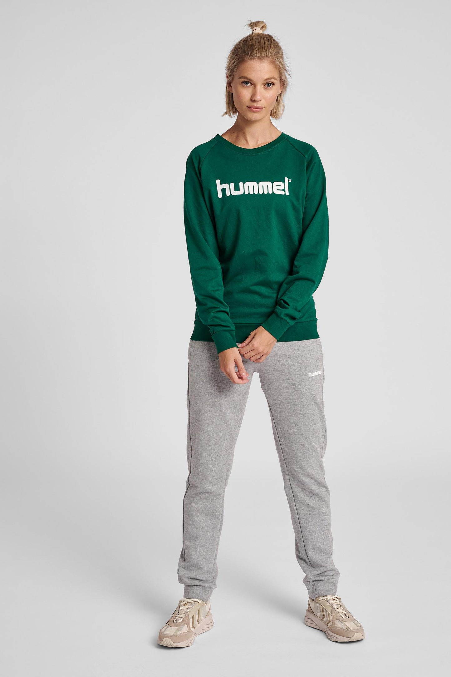 HUMMEL - Hmlgo Cotton Logo Sweatshirt Woman - Evergreen