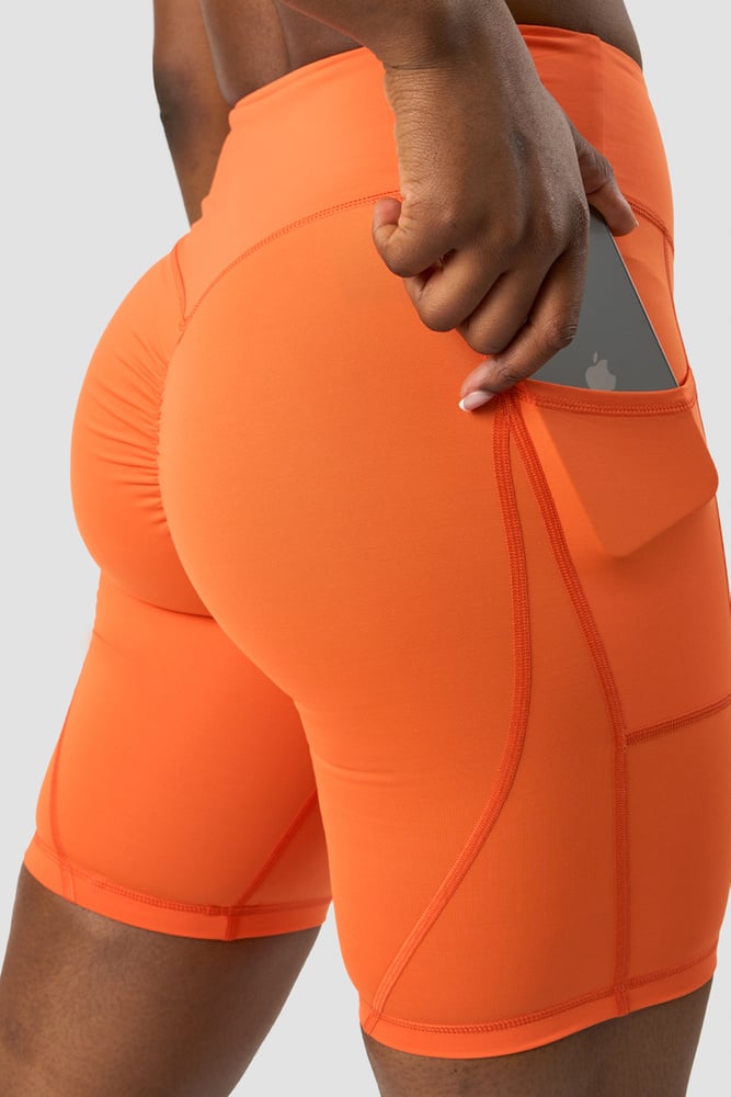 scrunch v-shape pocket biker shorts orange