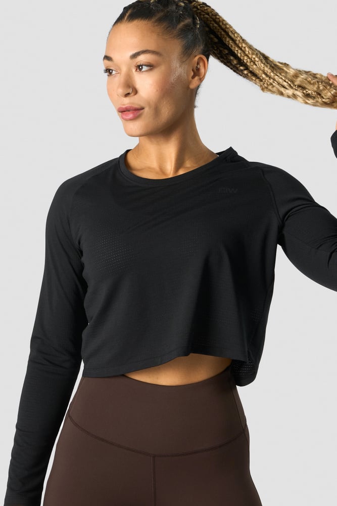 stride cropped long sleeve wmn black